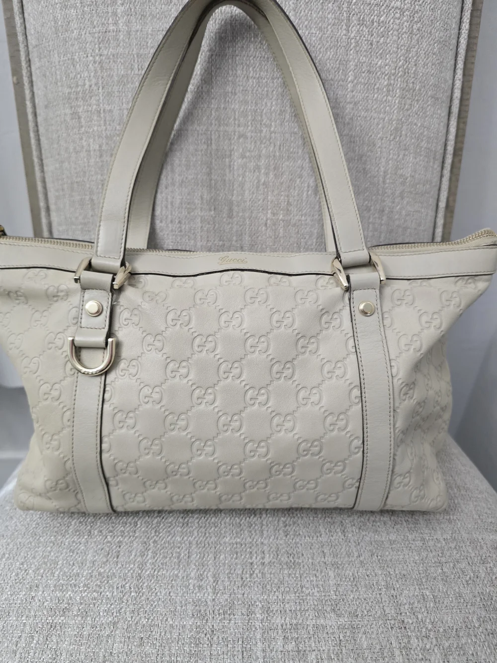 100% Authentic Gucci Cream Guccissima Leather Abbey D-Ring Tote - Picture 1 of 16